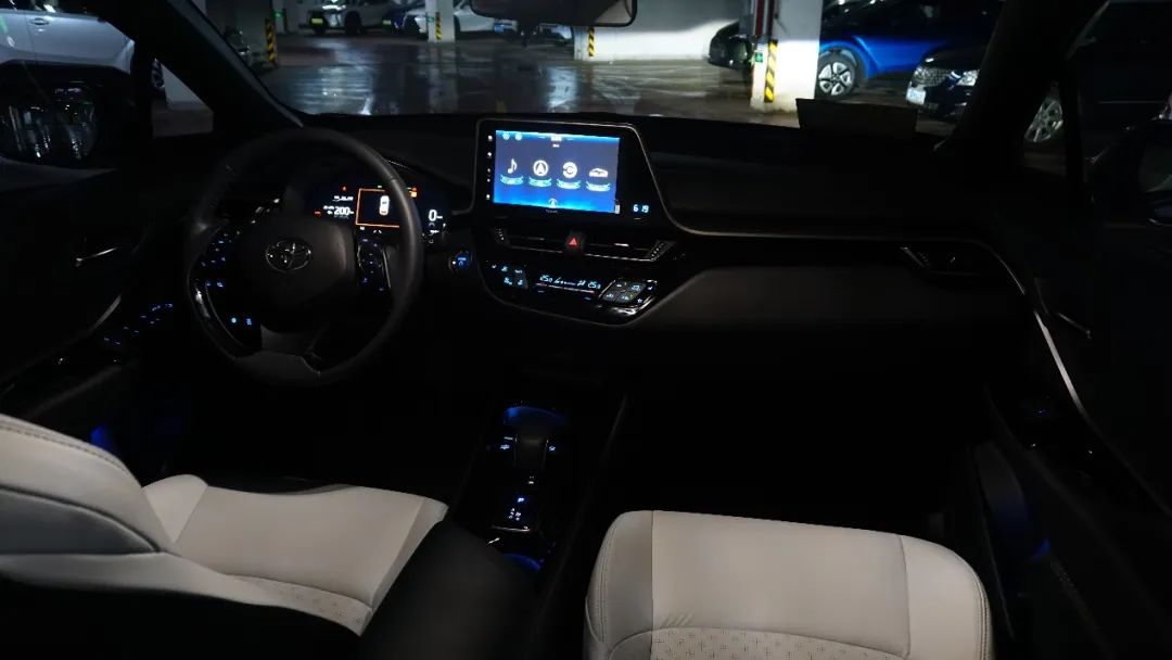 被誉为“最难开坏”的品牌，一口气出了3台SUV，开起来怎么样？