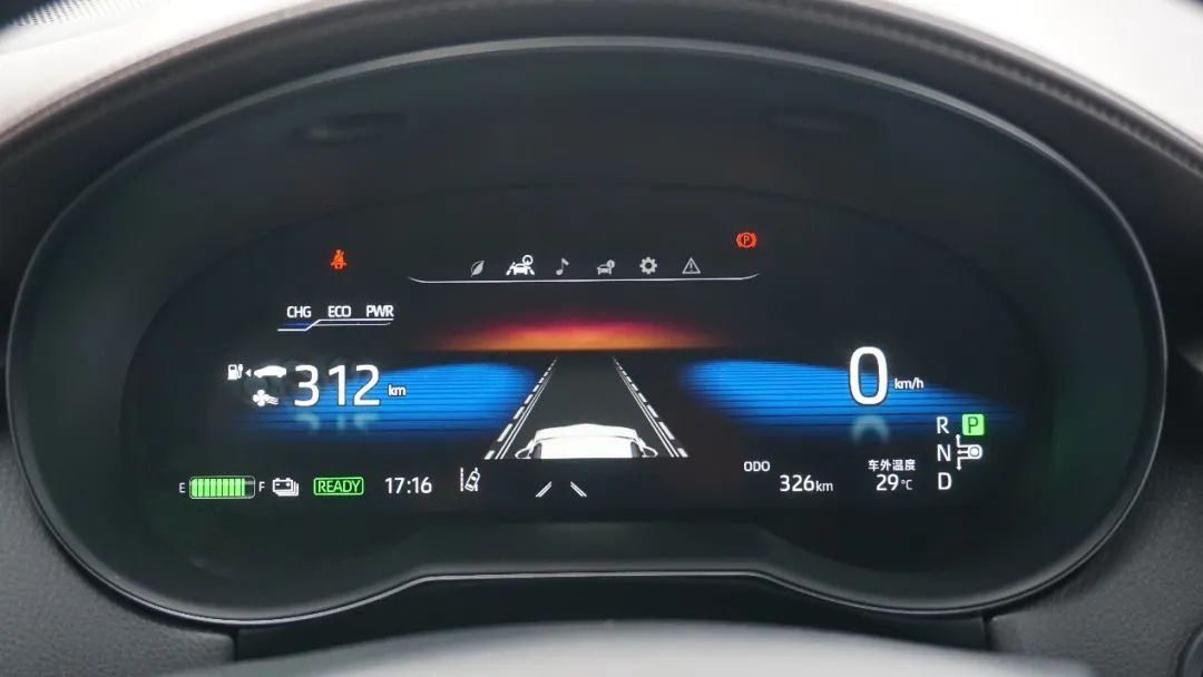 被誉为“最难开坏”的品牌，一口气出了3台SUV，开起来怎么样？