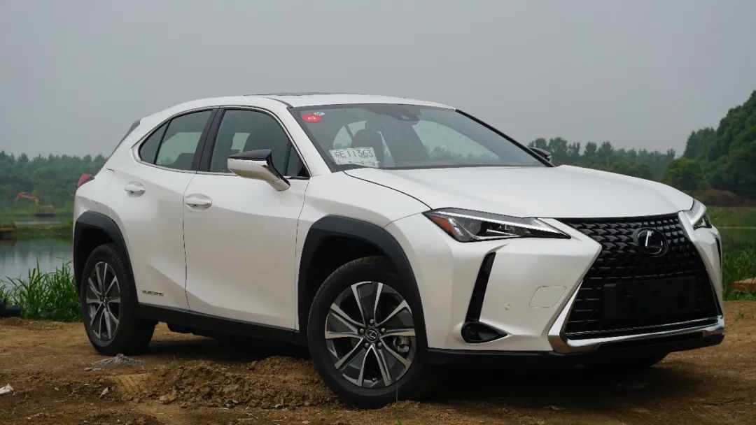 被誉为“最难开坏”的品牌，一口气出了3台SUV，开起来怎么样？