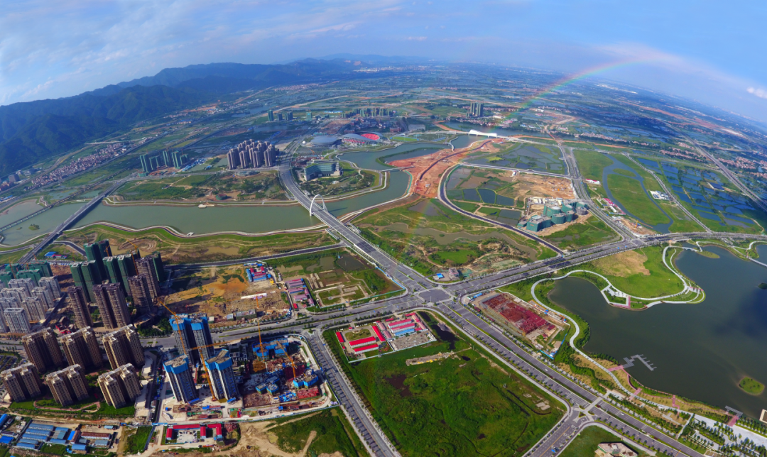 胡德平表示   肇庆作为粤港澳大湾区主体城市之一,区位和资源优势