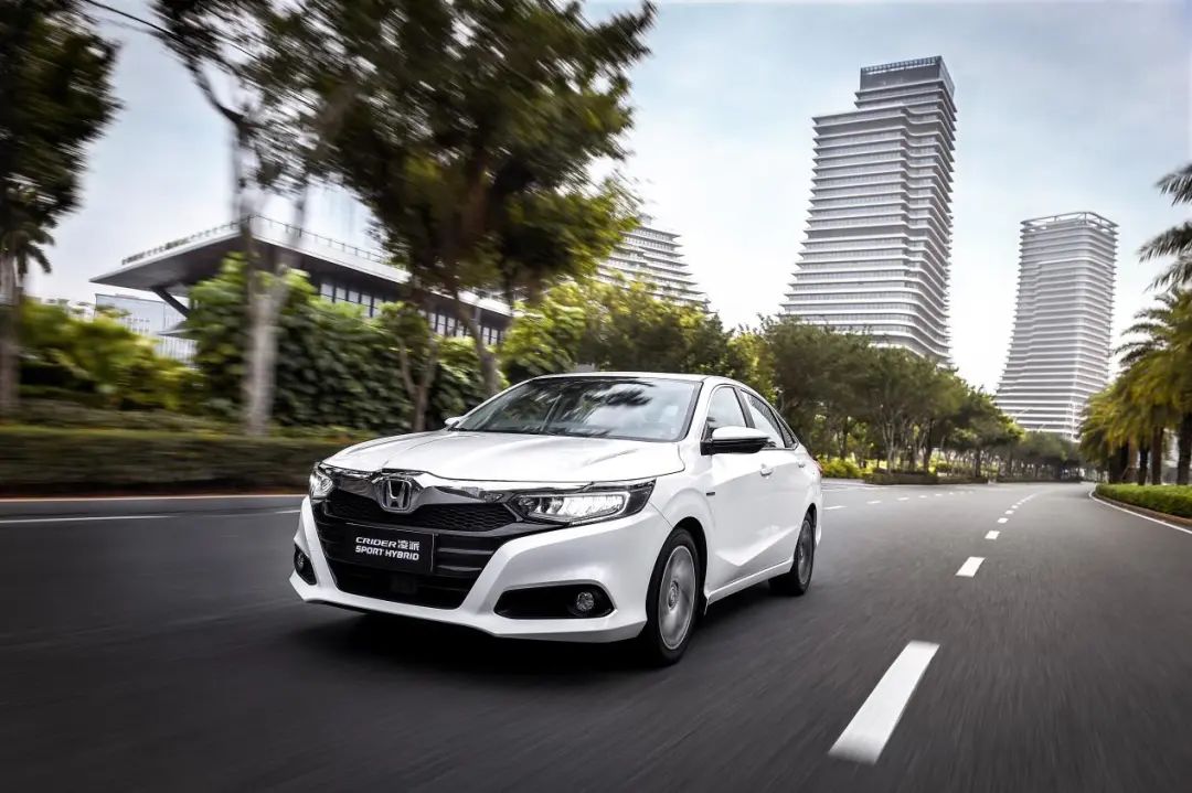 全面对比！凌派锐·混动PK卡罗拉/雷凌双擎谁更值得剁手？