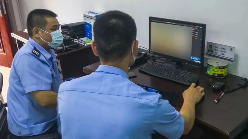 奇葩事!梅州32岁女子盗窃6万元,竟还陪同失主派出所报警.