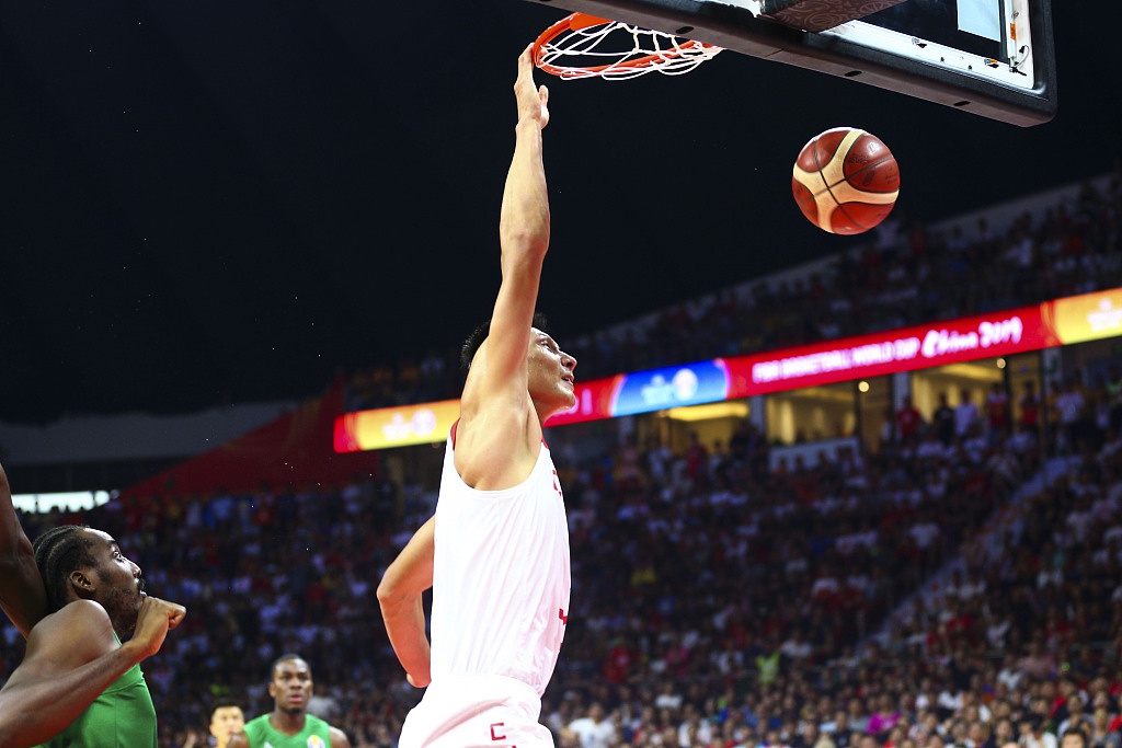 fiba票选近10年国际赛场最佳扣篮:易建联险胜晋级第二轮