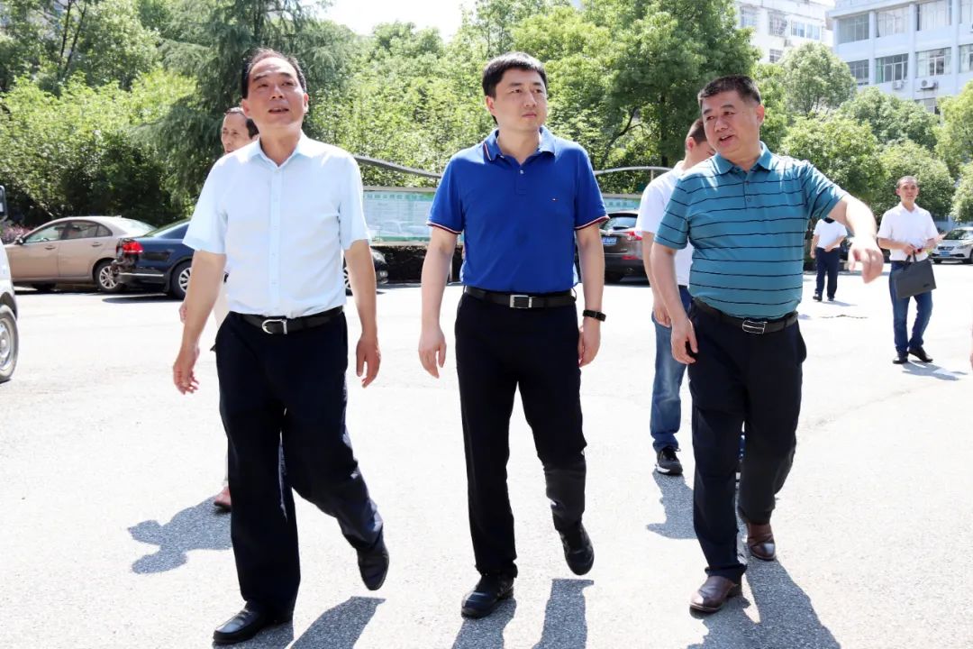 广信区委副书记王旻调研教体系统廉洁教育建设工作