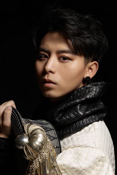 今日,歌手吴渐全新单曲《从此之后》全网上线.