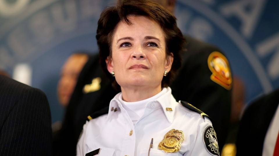 国际观察丨弗洛伊德后又一黑人男子被枪杀，美国警察对非裔执法问题积重难返？休闲区蓝鸢梦想 - Www.slyday.coM