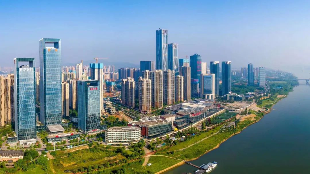 一组图带你看,从湘江西岸荒滩崛起的长沙"陆家嘴"!