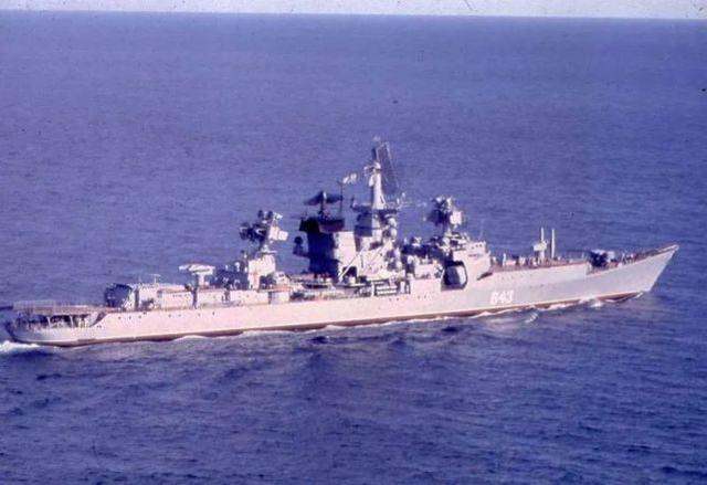 图片:1134型大型反潜舰是"金雕"巡洋舰家族中的第一代,西方称"