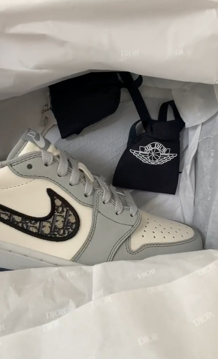 高仿aj1dior低帮(高仿aj1一眼能看出来吗)