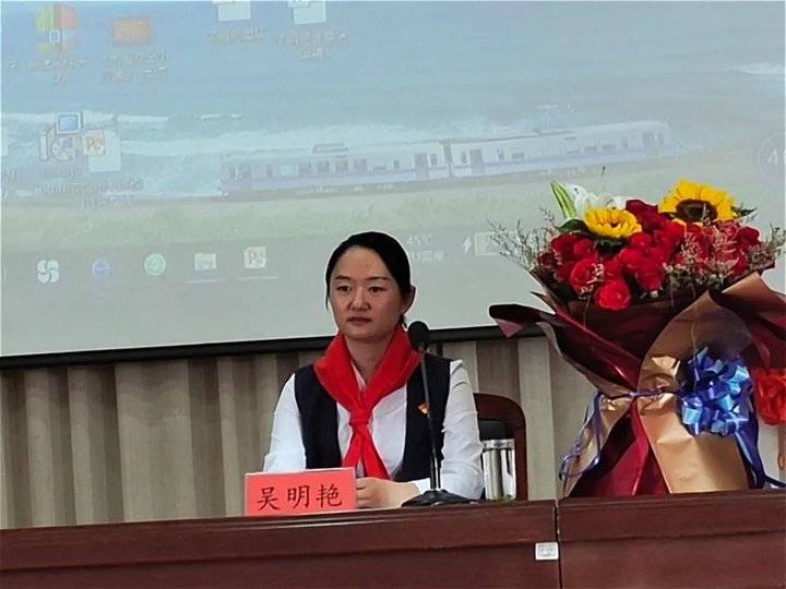 莒县招贤镇中心小学:聆听援鄂英雄吴明艳的战"疫"故事