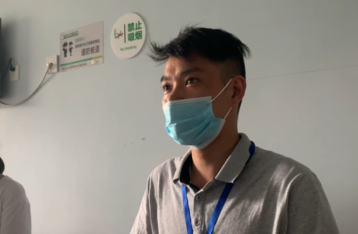 四名小学生过马路上学，斑马线上被出租车撞飞！目击者：今年这里发生三次了休闲区蓝鸢梦想 - Www.slyday.coM