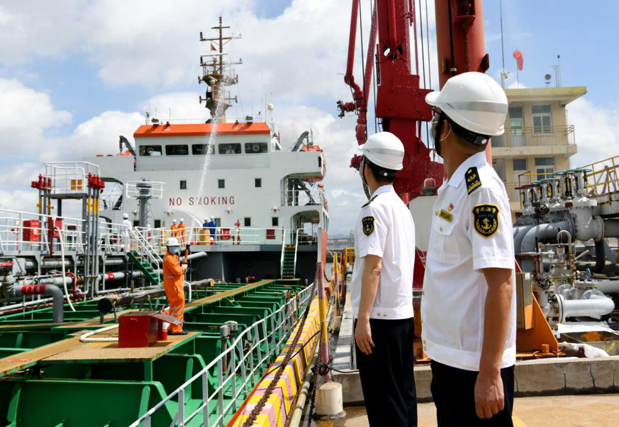 厦门海事局组织辖区民生油品开展应急演练