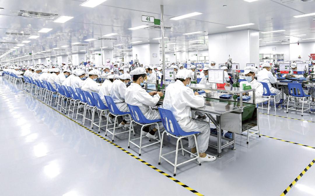 2019年9月,悦刻在深圳建立面积超过20000平方米的专属工厂,有4000多名