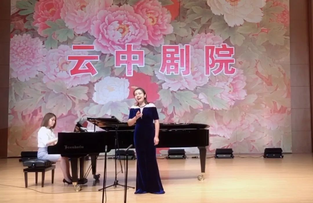 歌剧《野火春风斗古城》的选段《乡谣》,以省歌舞剧院独唱演员陈昱与