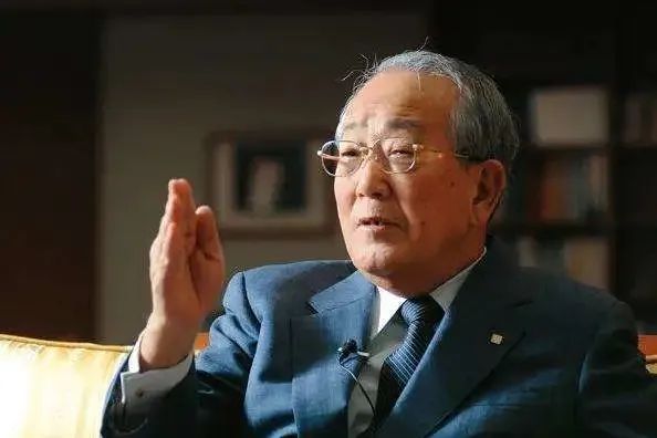 稻盛和夫:最有价值的人生法则——怀有利他之心|京瓷|松下_新浪新闻