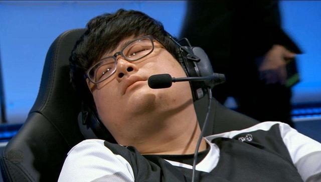 德云色首播lol手游!元气上演双劫战:我是faker他是岳伦