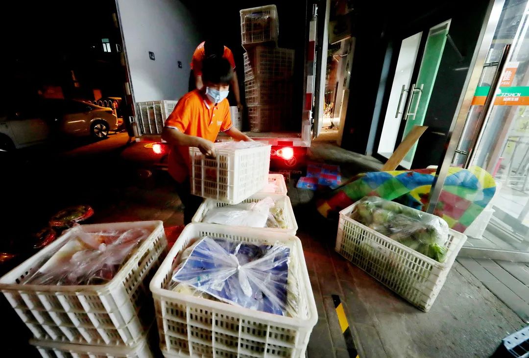 金质生活南营房店赴津进货