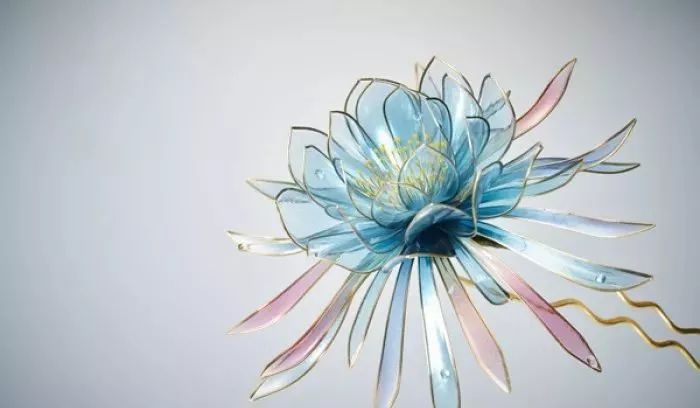 几根铜丝一瓶液体做出来的花要卖上万元?动手试试,没准你也可以哦!