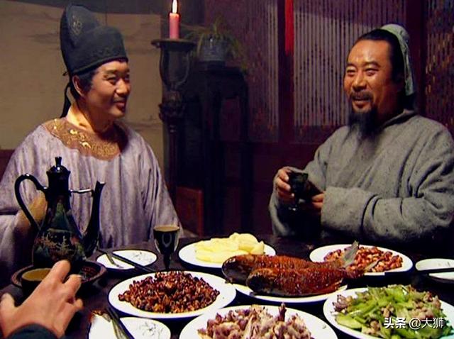 大碗喝酒,大口吃肉,梁山好汉不只吃牛羊,还吃这种令人作呕之肉|黄文炳