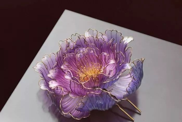 几根铜丝一瓶液体做出来的花要卖上万元?动手试试,没准你也可以哦!