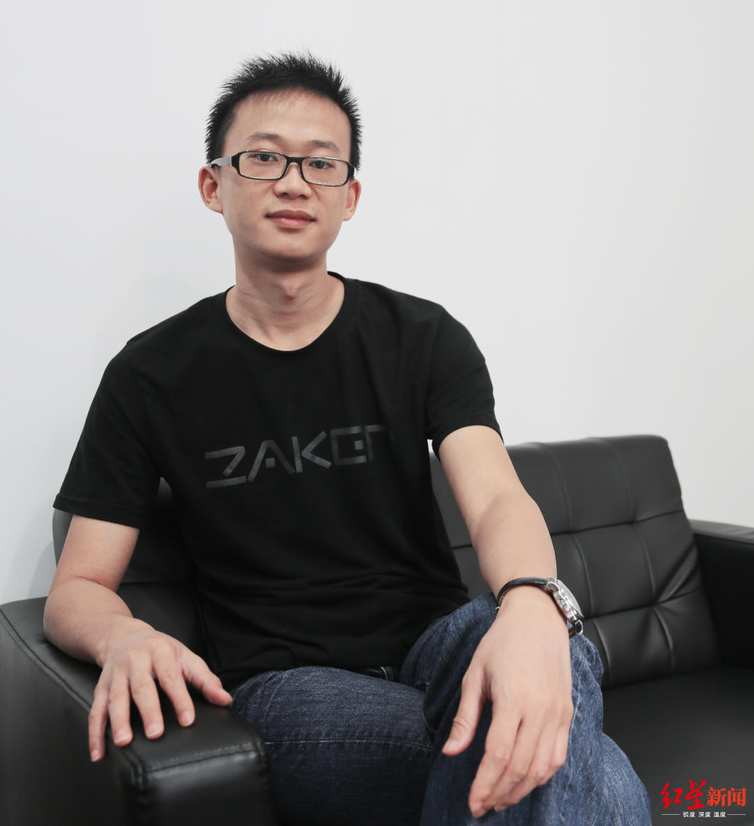 生于1982年的李森和,是典型的理工男.