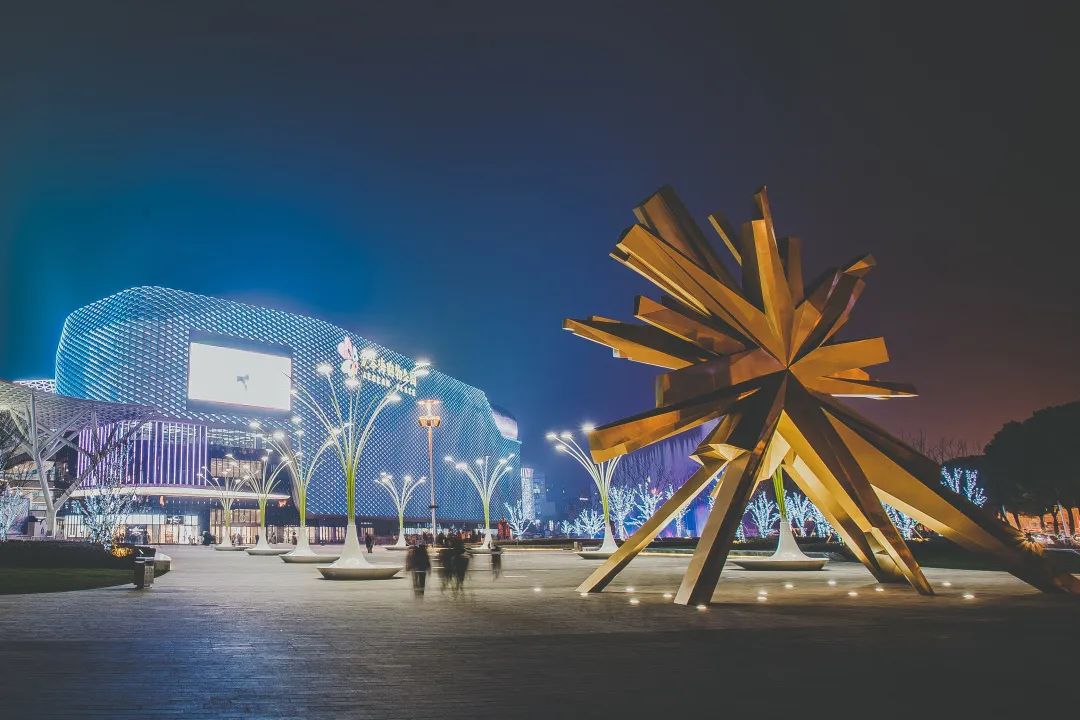 直击财富|"线上"经济发展火爆,"线下"经济该何去何从?