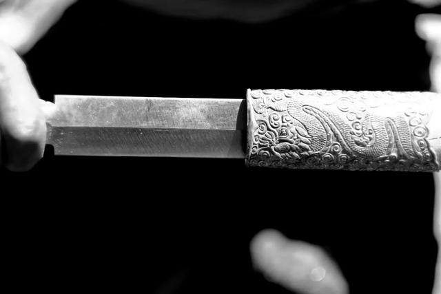 西藏文艺易贡藏刀的传奇