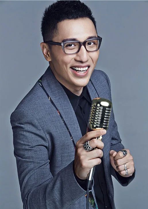 浙江卫视主持人 华少