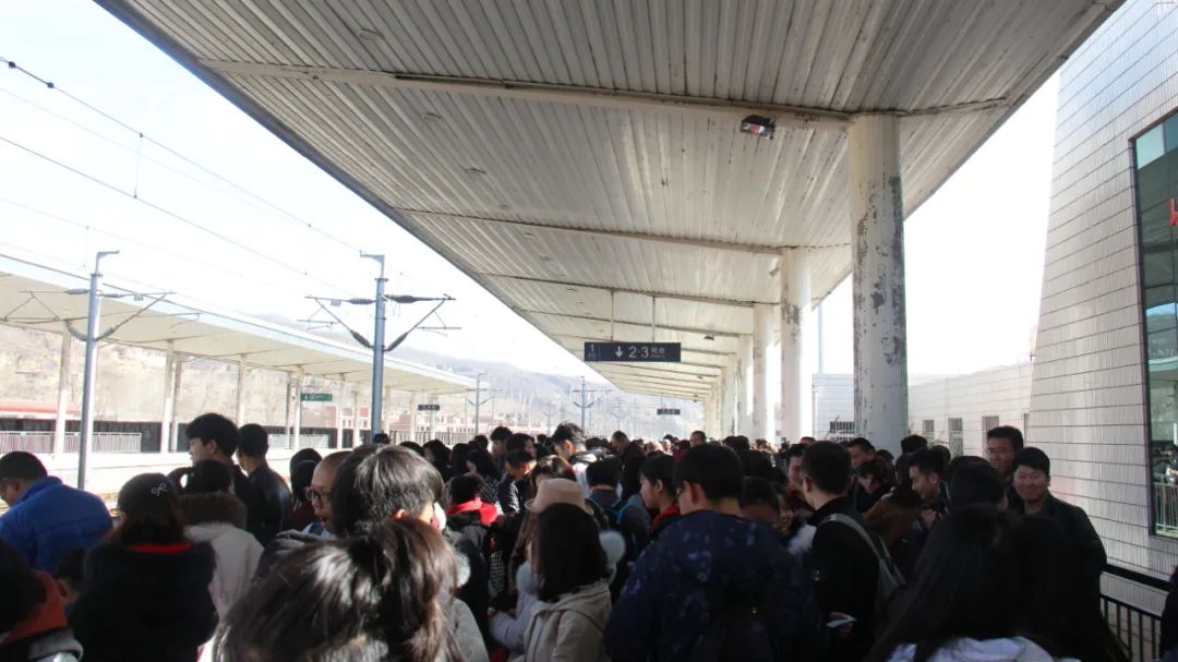 附:西榆动车组绿巨人子长站时刻表