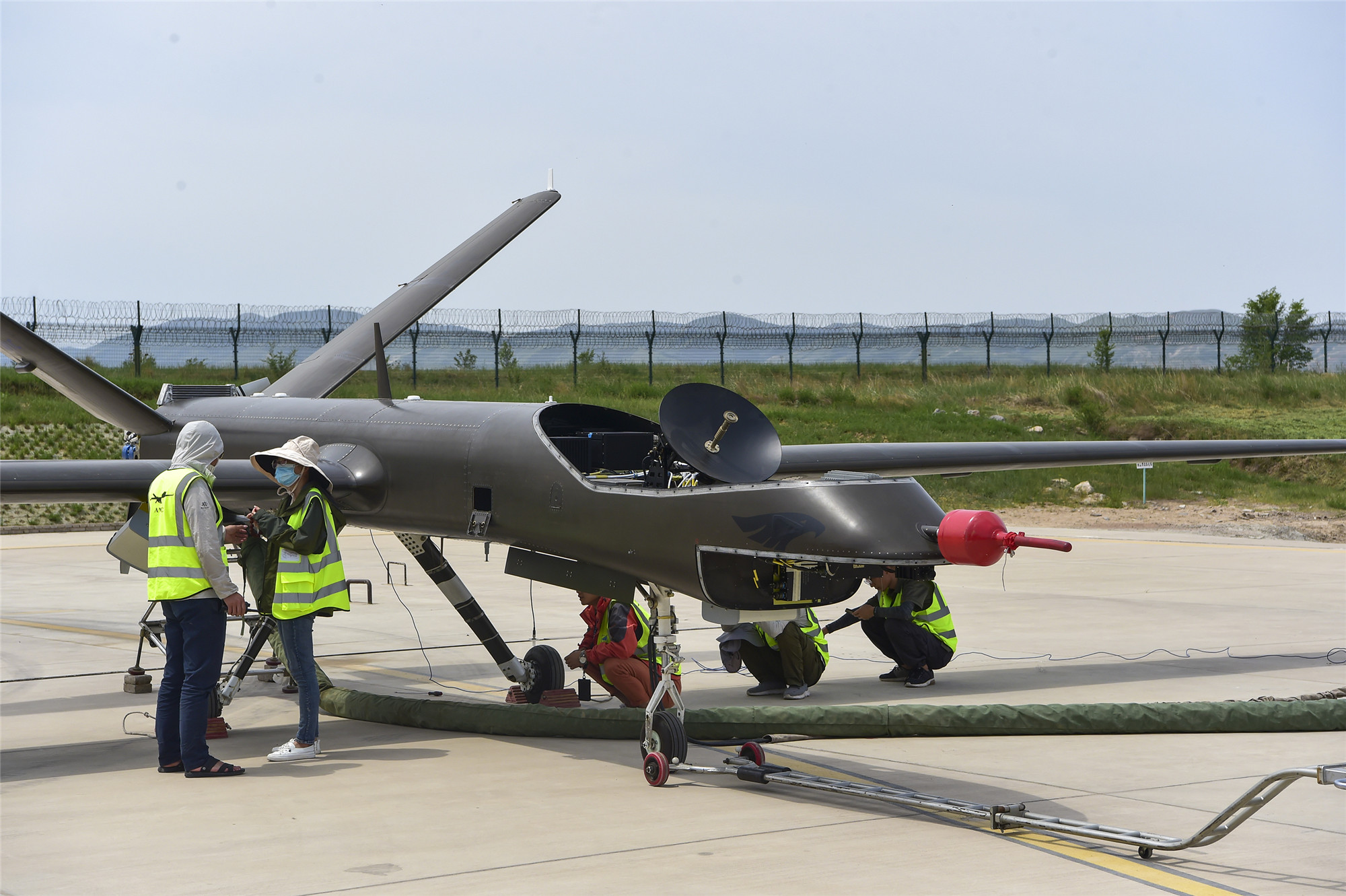 中国研制翼龙无人机通用平台服务"新基建"发展