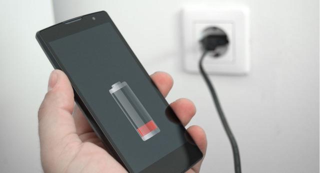 专家哪种情况下不宜给手机充电