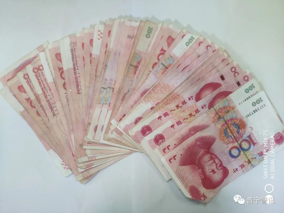 流沙某餐厅店员把老板放在抽屉里的2万元现金拿走被刑拘