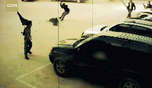 新疆反恐纪录片推出第三部：暴徒忏悔，受害者十年未走出阴影，部分现场画面首次公开休闲区蓝鸢梦想 - Www.slyday.coM