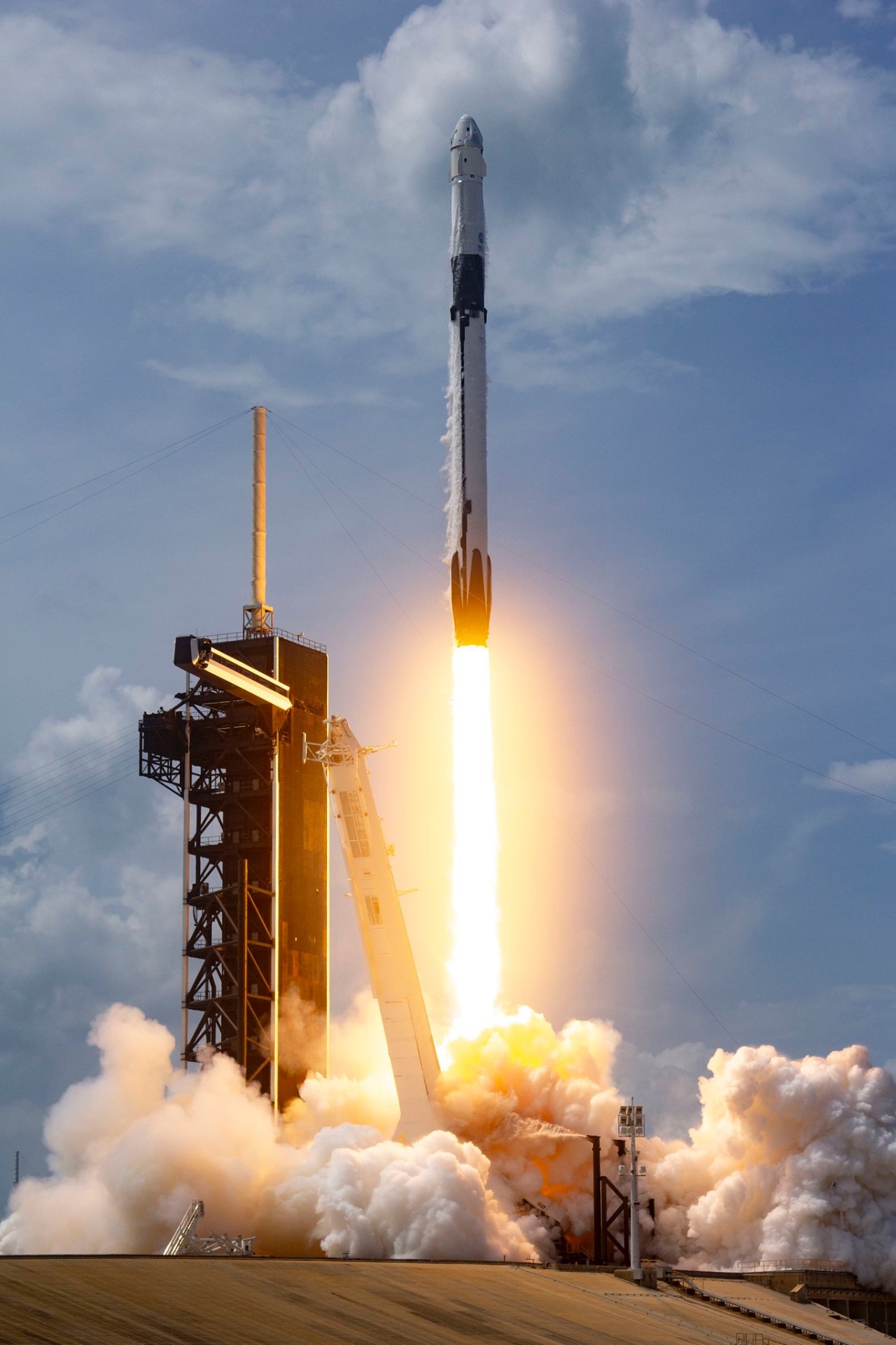 spacex首次载人发射高清美图来了,张张都是壁纸!