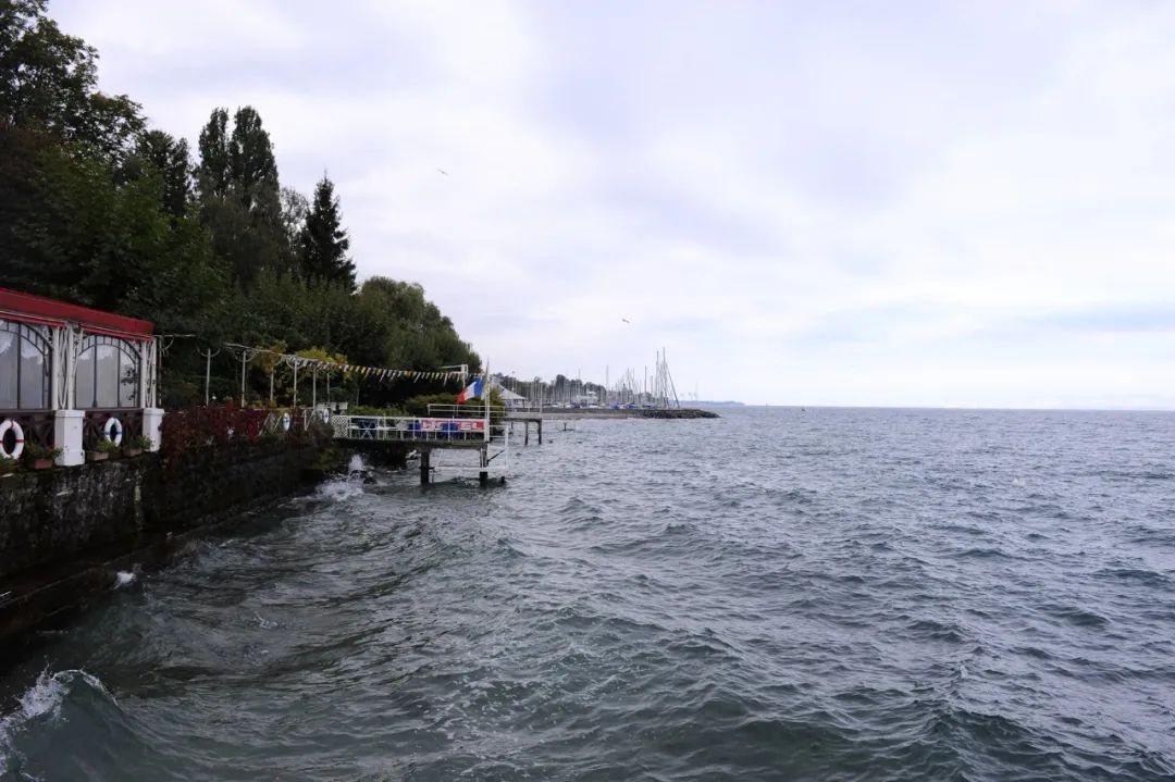 带八旬老人瑞士游（1）日内瓦湖边的精致小旅馆