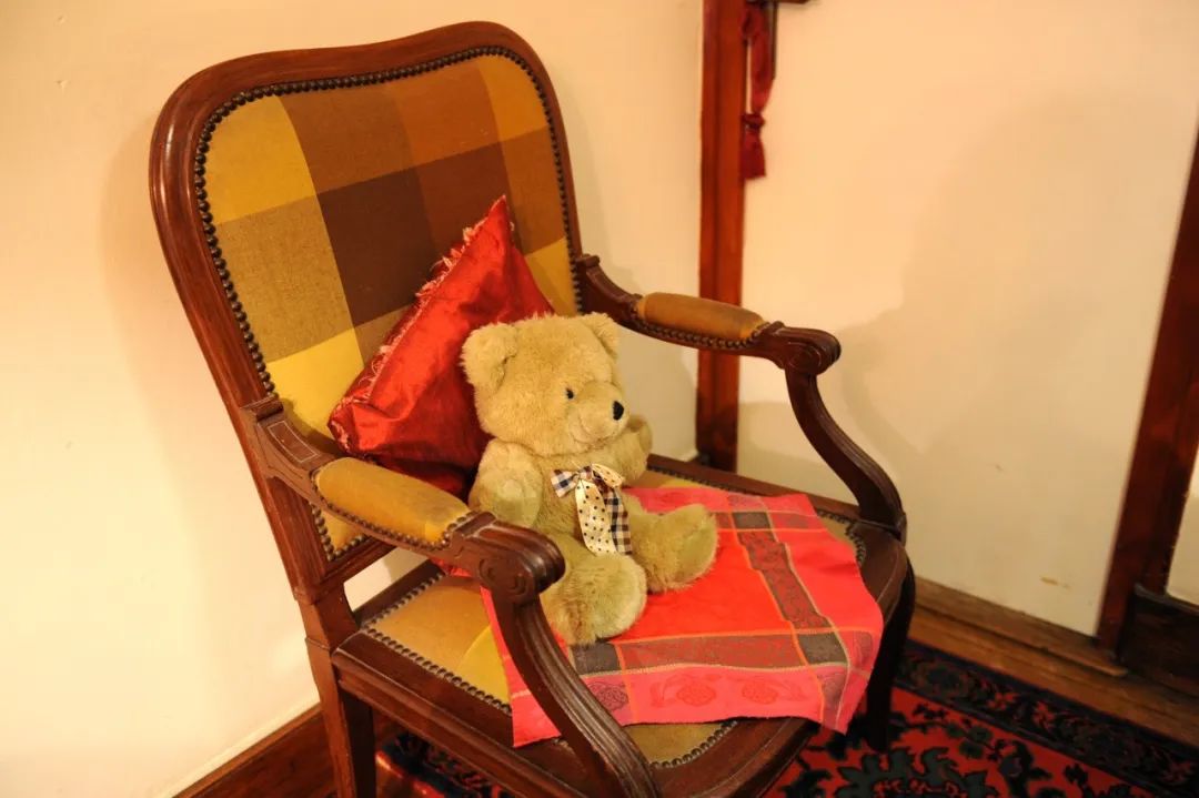 带八旬老人瑞士游（1）日内瓦湖边的精致小旅馆