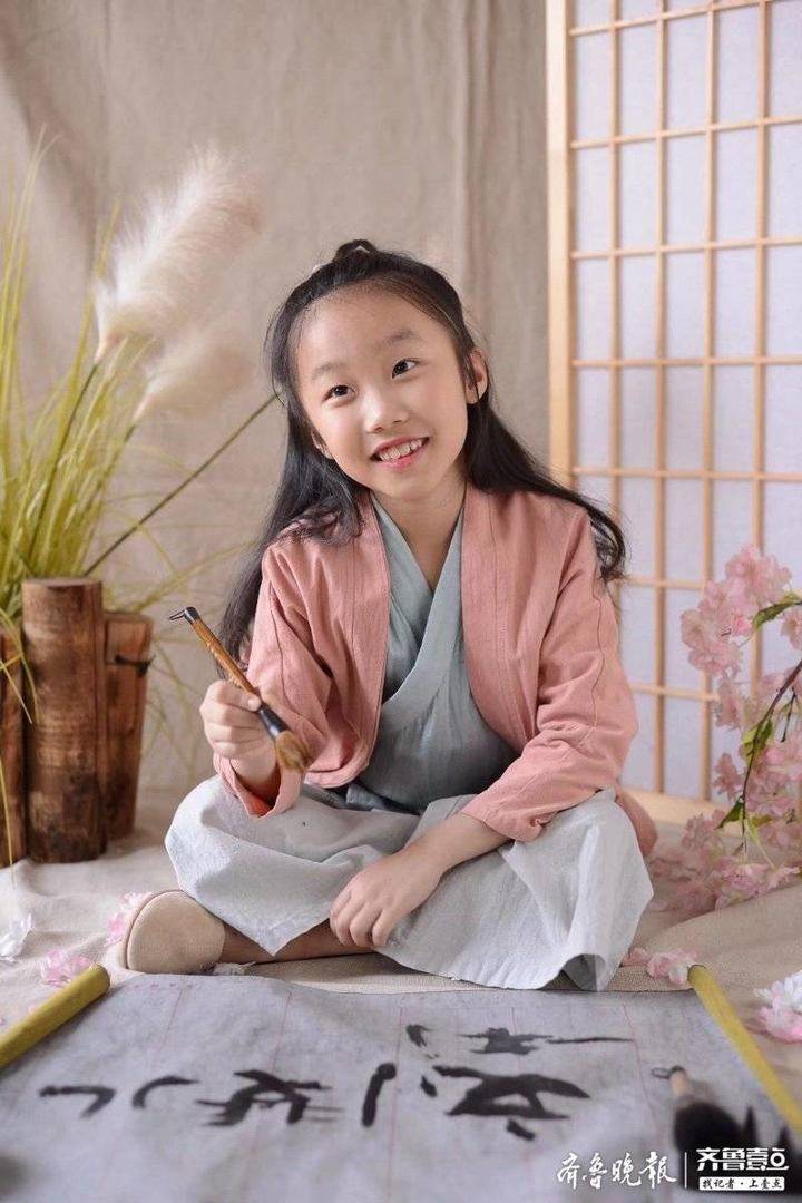 财务部王茜的女儿冯可欣,祝你健康成长财务部 彭晓霞之子左玉扬,愿你