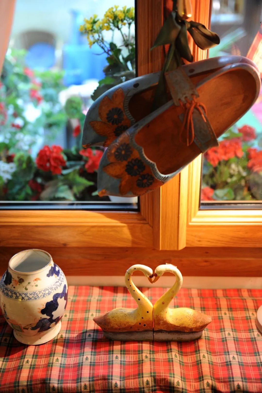 带八旬老人瑞士游（1）日内瓦湖边的精致小旅馆