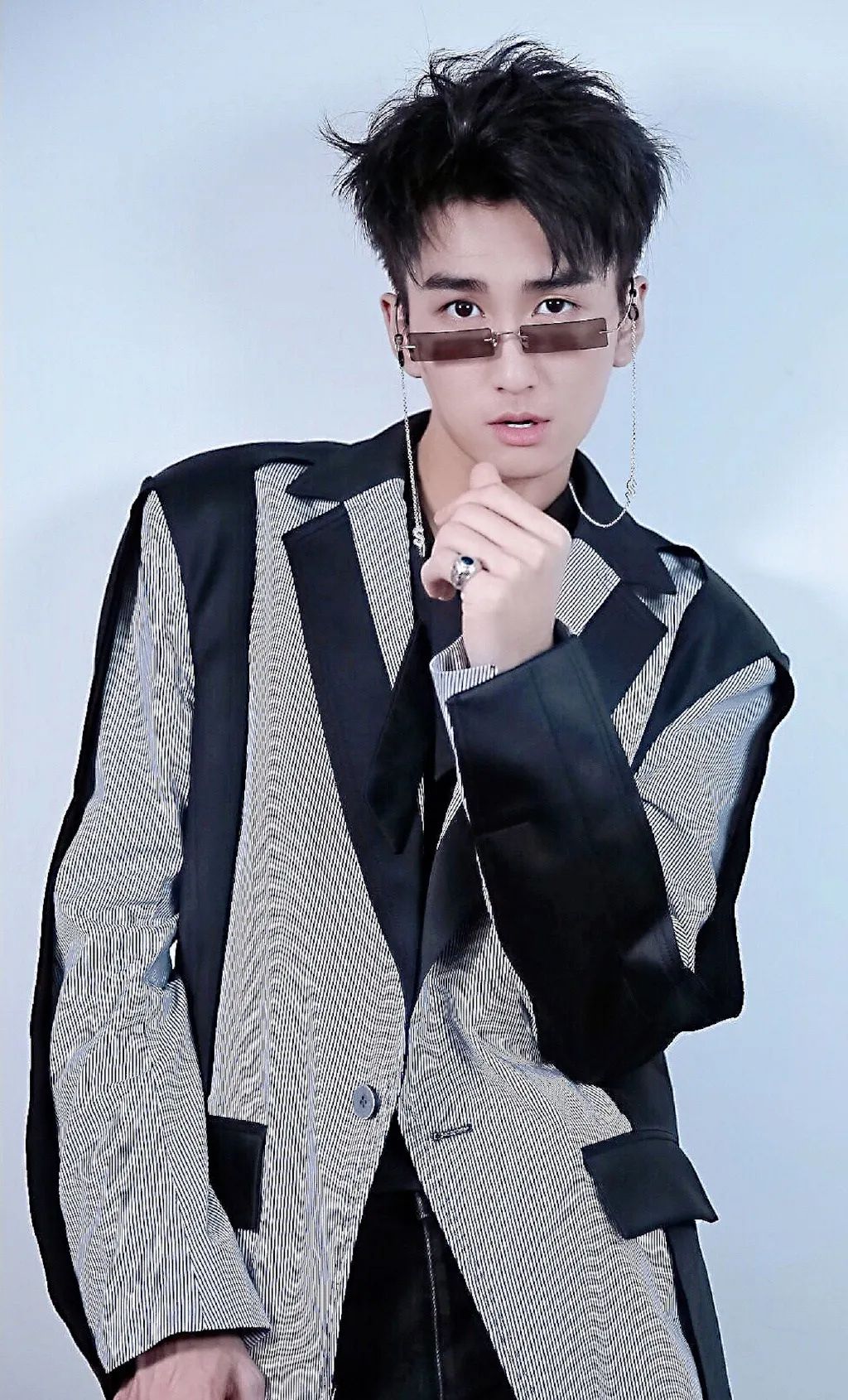 新歌《太阳与向日葵》上线 专访张阳阳:歌名是为了感谢家人和粉丝