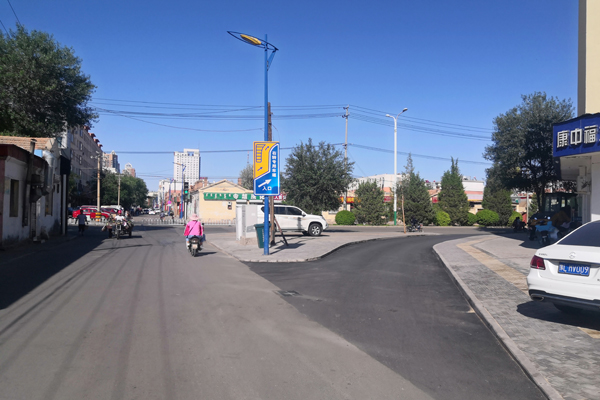 注意!临河城区三个路口新增四条右转道 现已投入使用