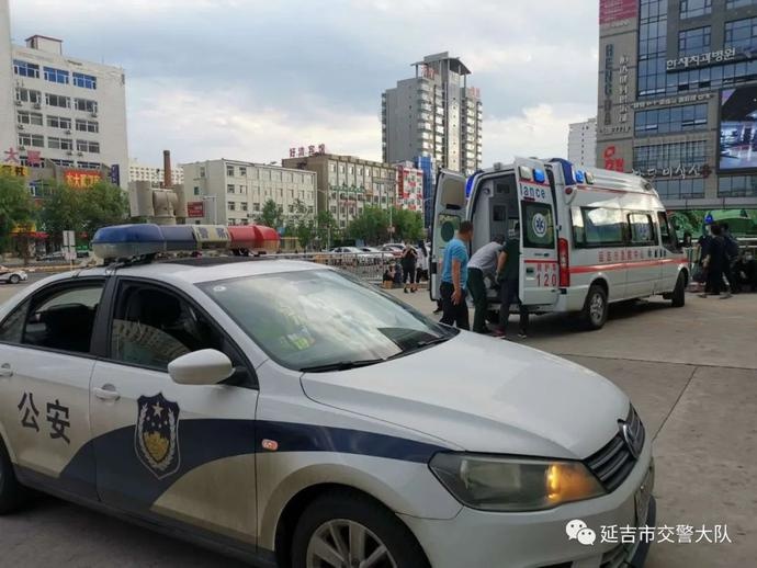 交警的最美瞬间 | 警车开道!延吉市街头上演急速救援!