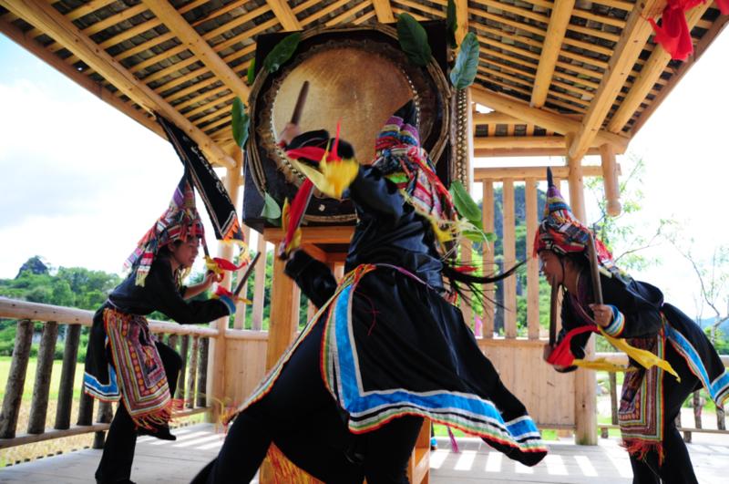 图|龙门蓝天瑶族四面鼓