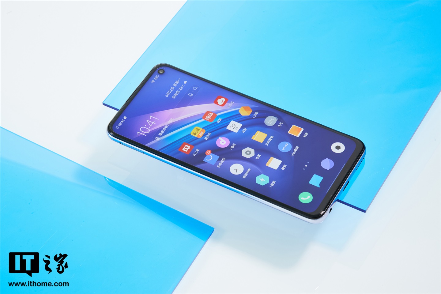 【it之家开箱】iqoo z1幻彩流星配色图赏