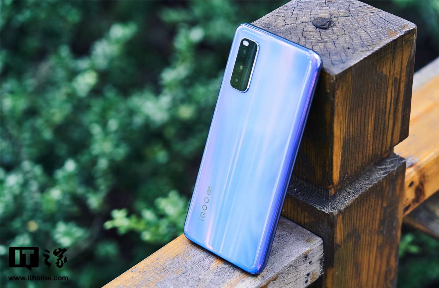 【it之家开箱】iqoo z1幻彩流星配色图赏