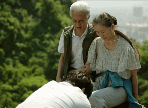 "一起爬山吗?" 秦昊晒手机壳吓哭网友,看了瑟瑟发抖...|秦昊|张东升_