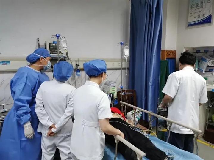 夏季高发!宁波一医院接诊2例被蜜蜂蜇伤休克患者,被蜇伤该如何处理?