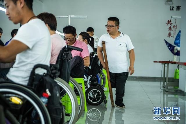 贵州习水:扶贫车间助残疾群众稳就业