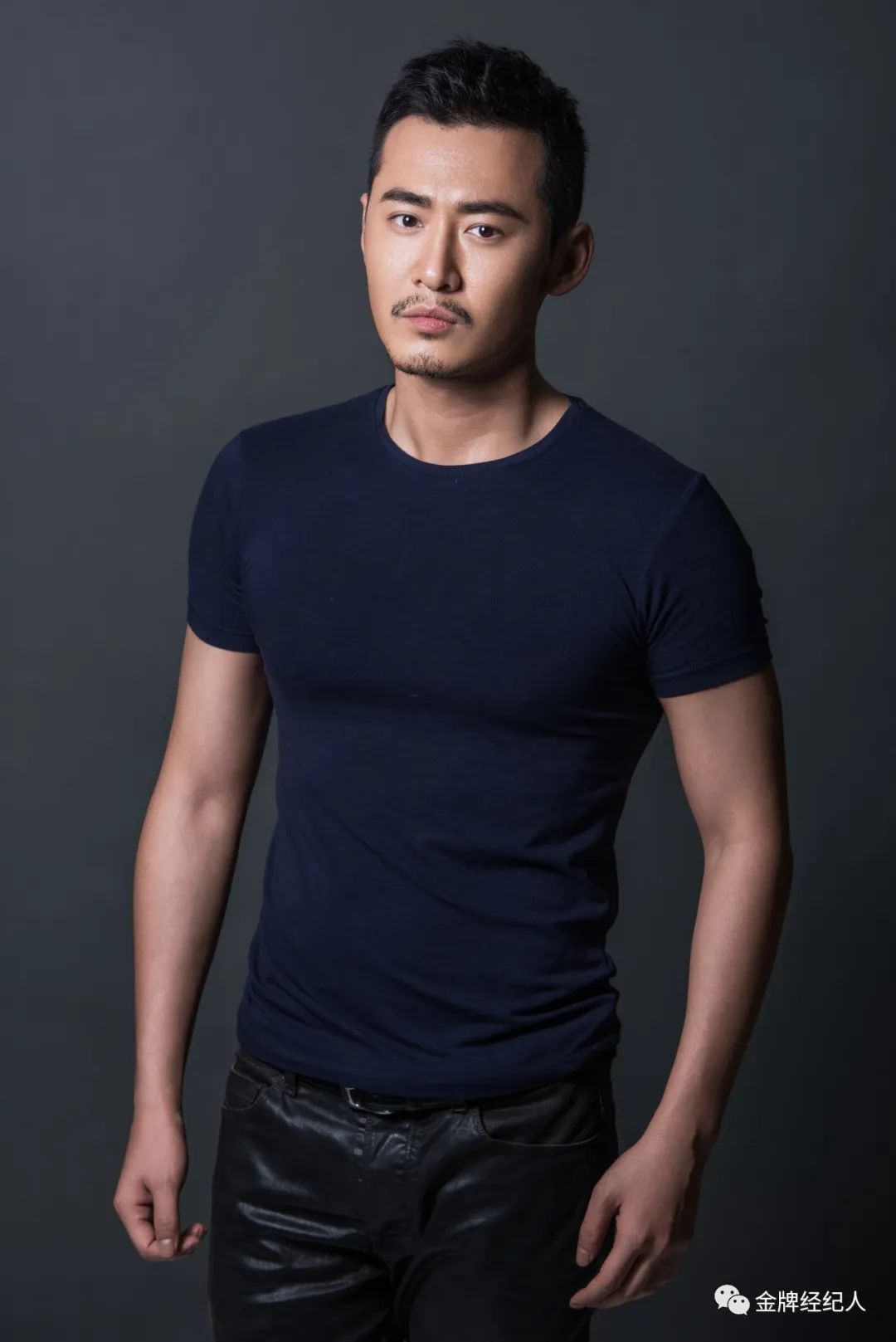 kk魏巍在网络电影里乘风破浪的老哥哥