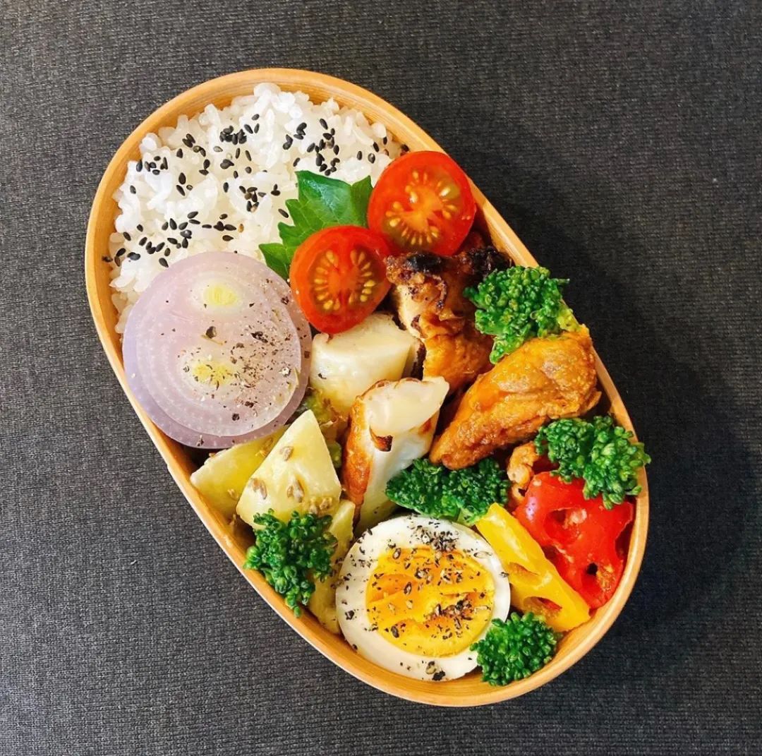 超可爱的便当盒再加上反复斟酌的摆盘!