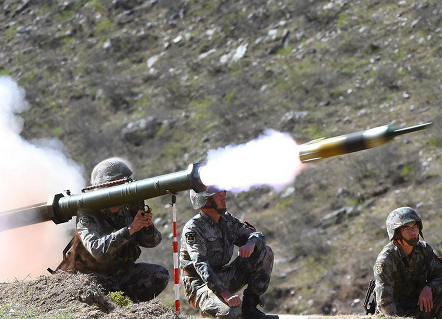 火力就是信仰!中国单兵反坦克导弹换代升级,红箭-11会入法眼吗?